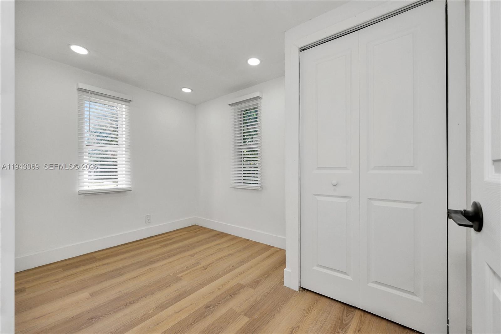 LAUDERDALE MANORS ADD - Residential