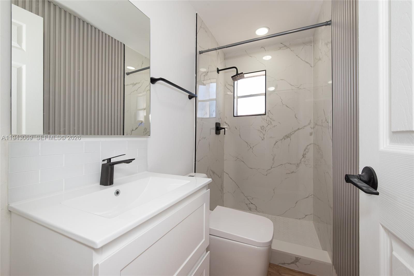 LAUDERDALE MANORS ADD - Residential