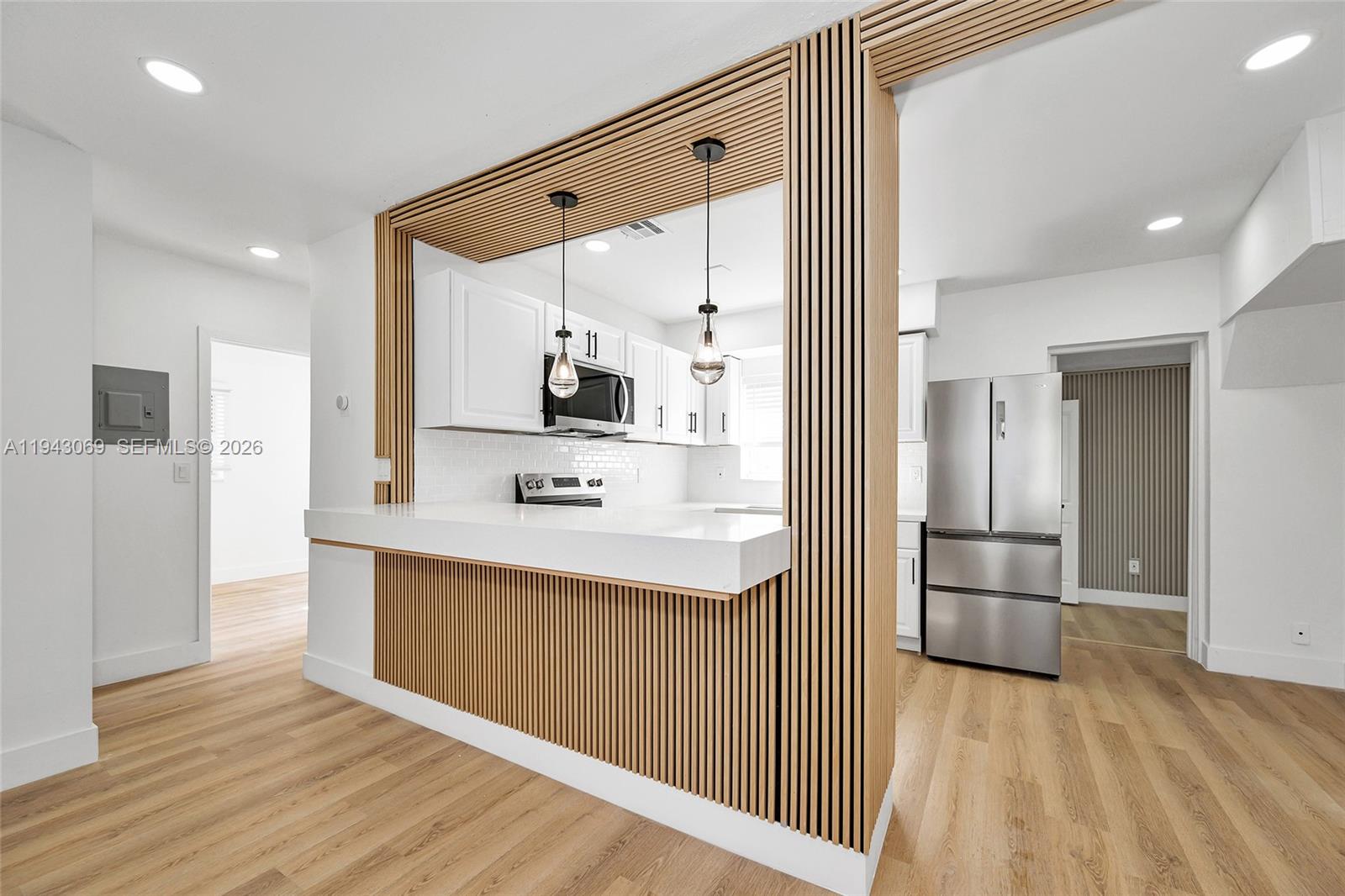 LAUDERDALE MANORS ADD - Residential