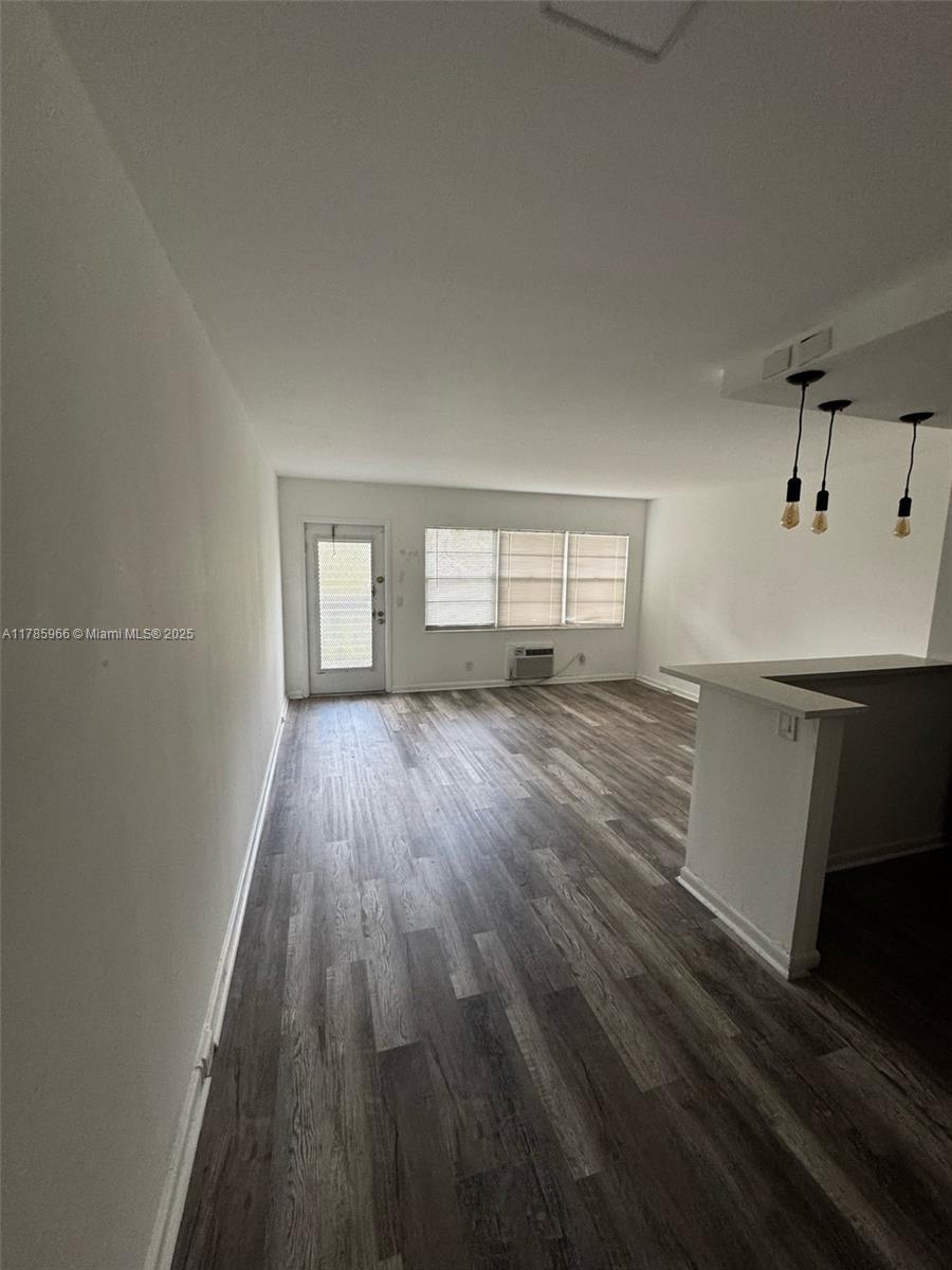 SUFFOLK AT CENTURY VILLAG - Residential