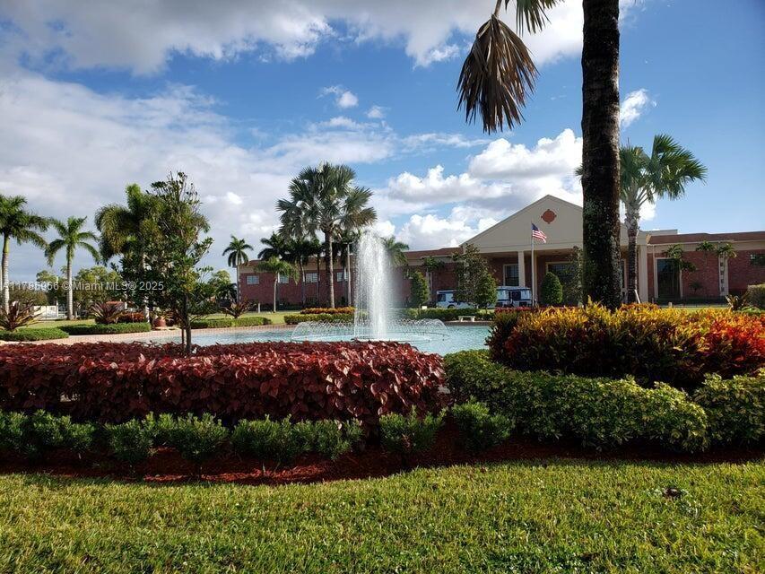 SUFFOLK AT CENTURY VILLAG - Residential