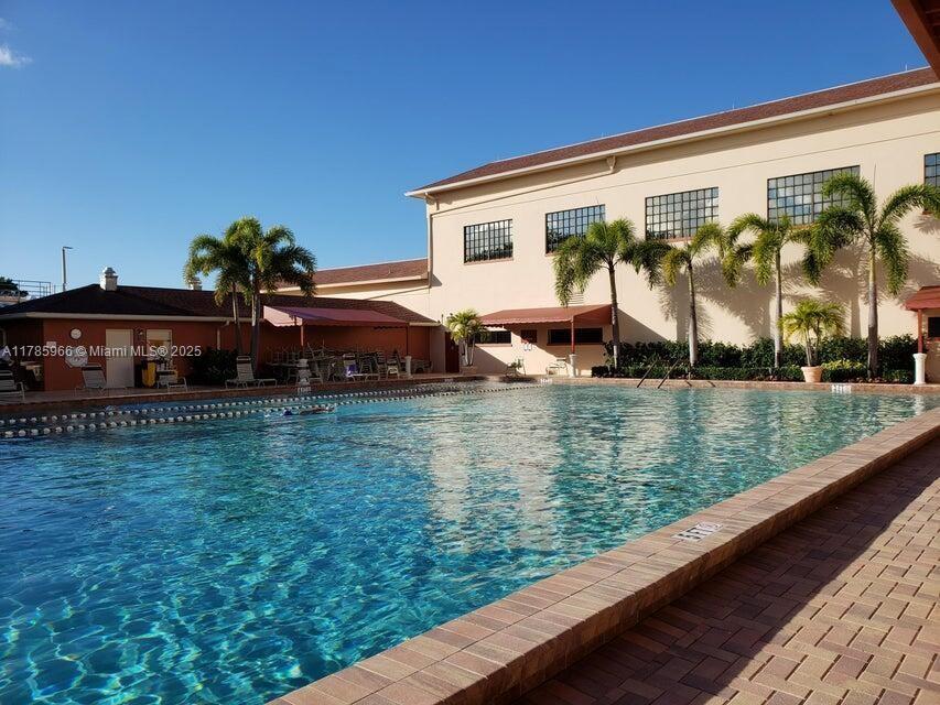 SUFFOLK AT CENTURY VILLAG - Residential