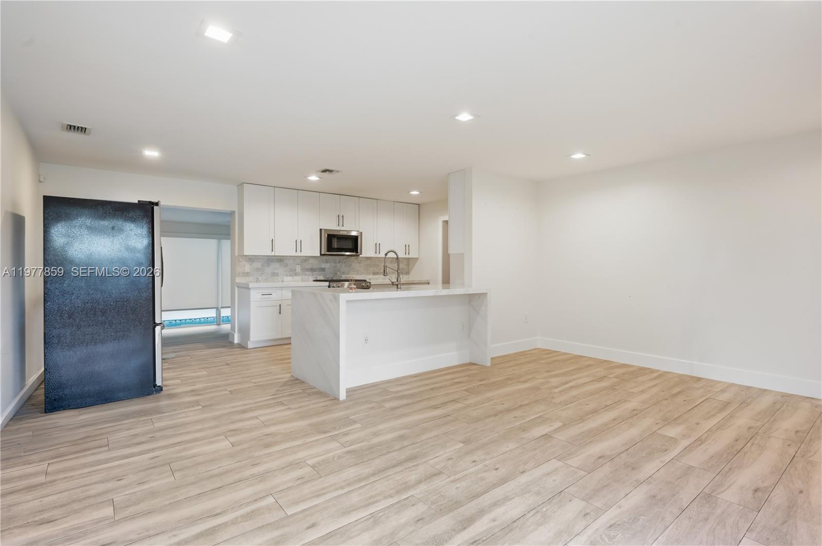 CORAL WAY PLAZA - Residential Lease