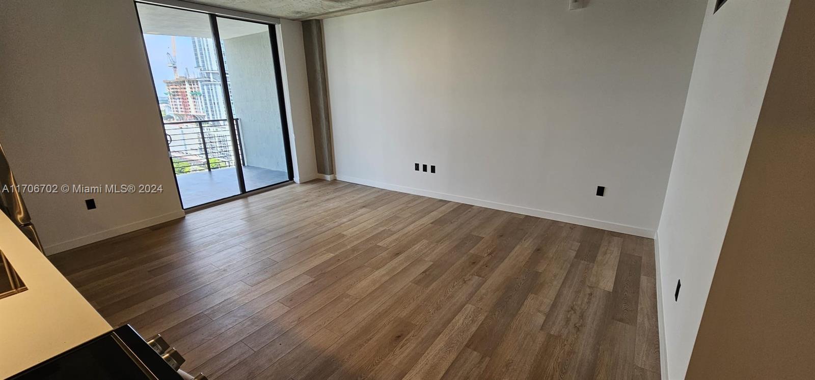 307 SW 5th St ONE BEDROOM