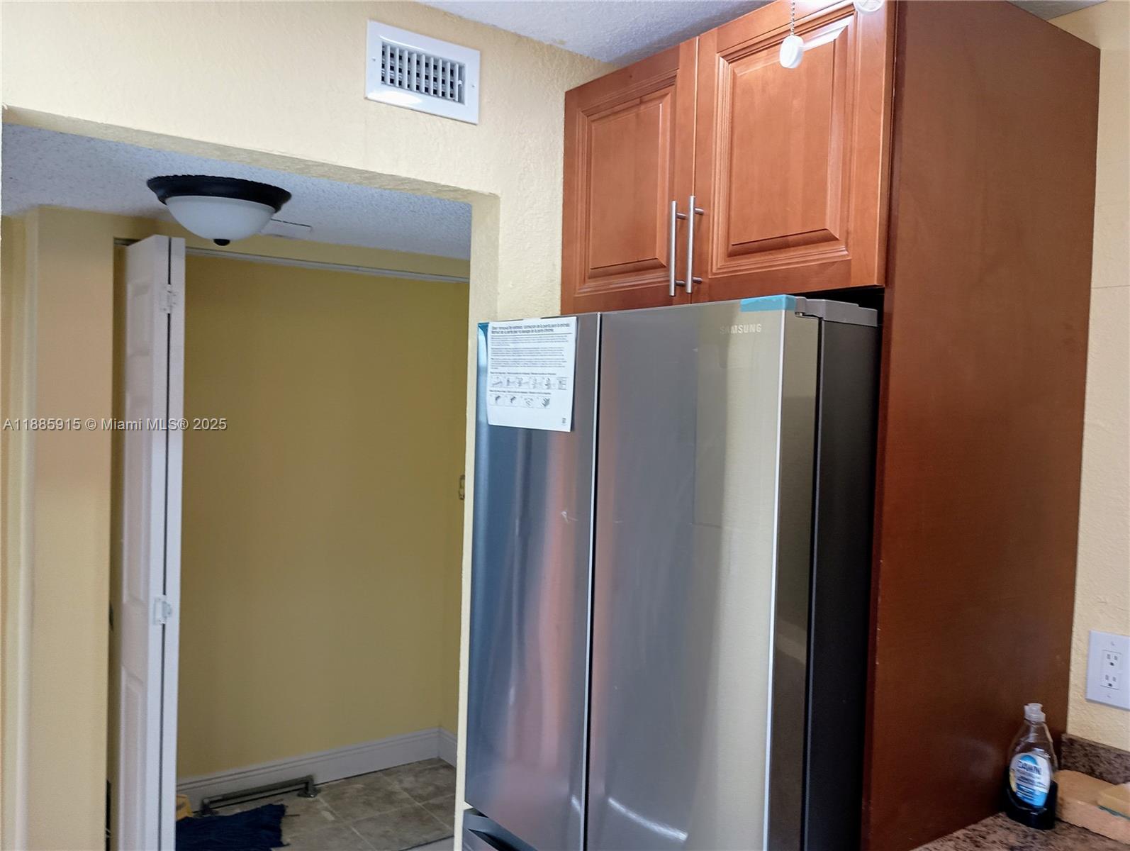 LAS VISTAS H IN INVERRARY - Residential Lease