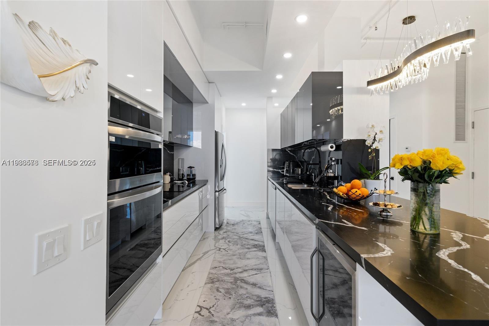 UPTOWN MARINA LOFTS CONDO - Residential Lease