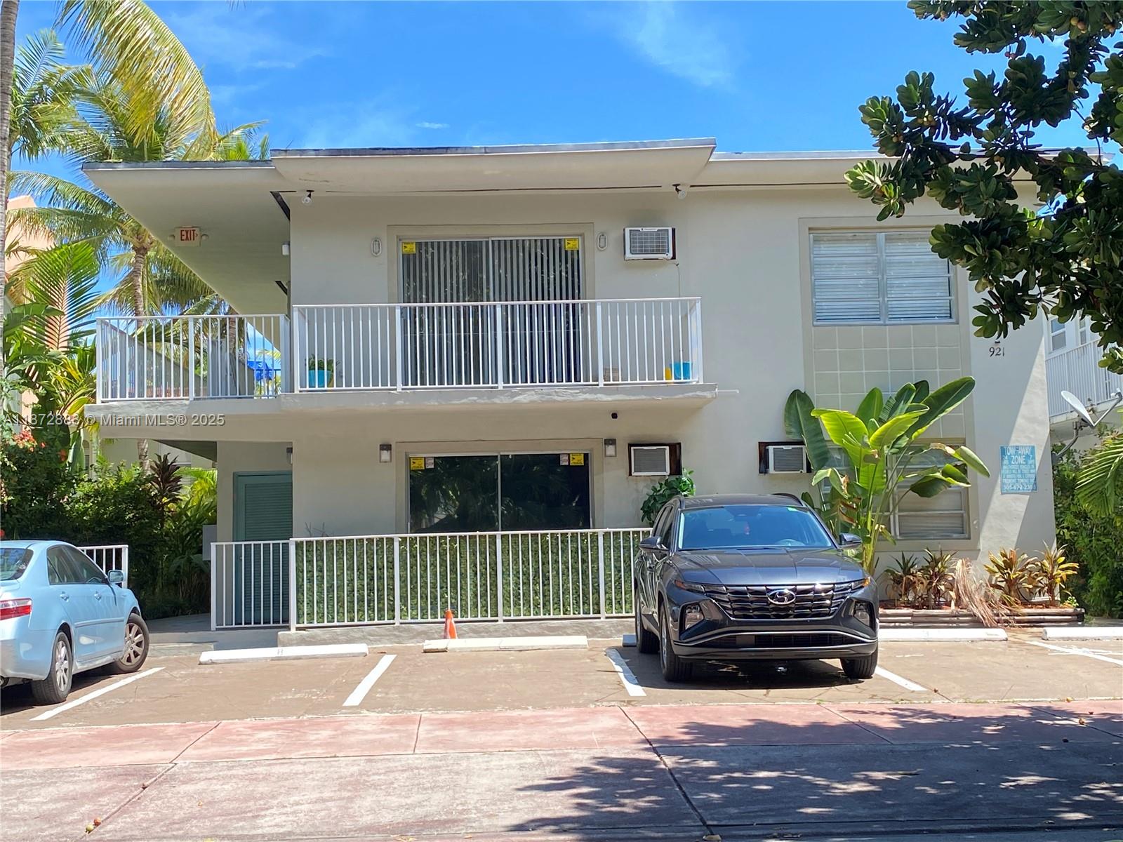 Spacious 1BR/!BA condo in South Beach! This corner unit offers a lot of closets, storage space, washer & dryer inside the unit, 1 assigned parking. Includes, hot water & sewer. Walking distance to Flamingo Park, restaurants, shops, supermarkets and beach...
