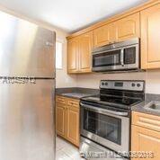 RIVER CLUB TOWNHOUSE COND - Residential