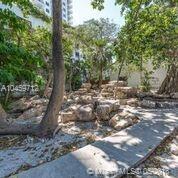 RIVER CLUB TOWNHOUSE COND - Residential