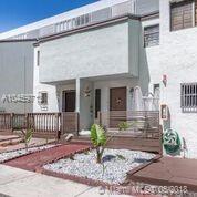 RIVER CLUB TOWNHOUSE COND - Residential