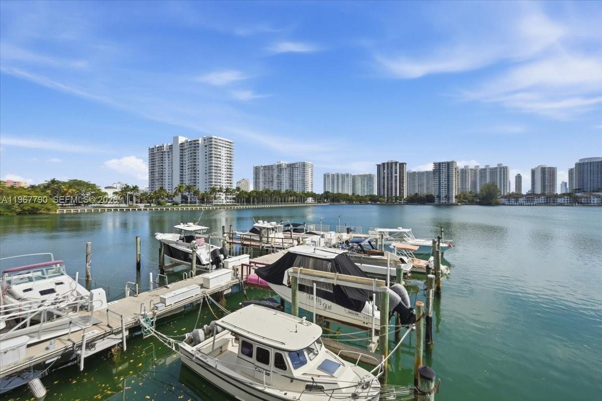 DEL PRADO MARINA - Residential