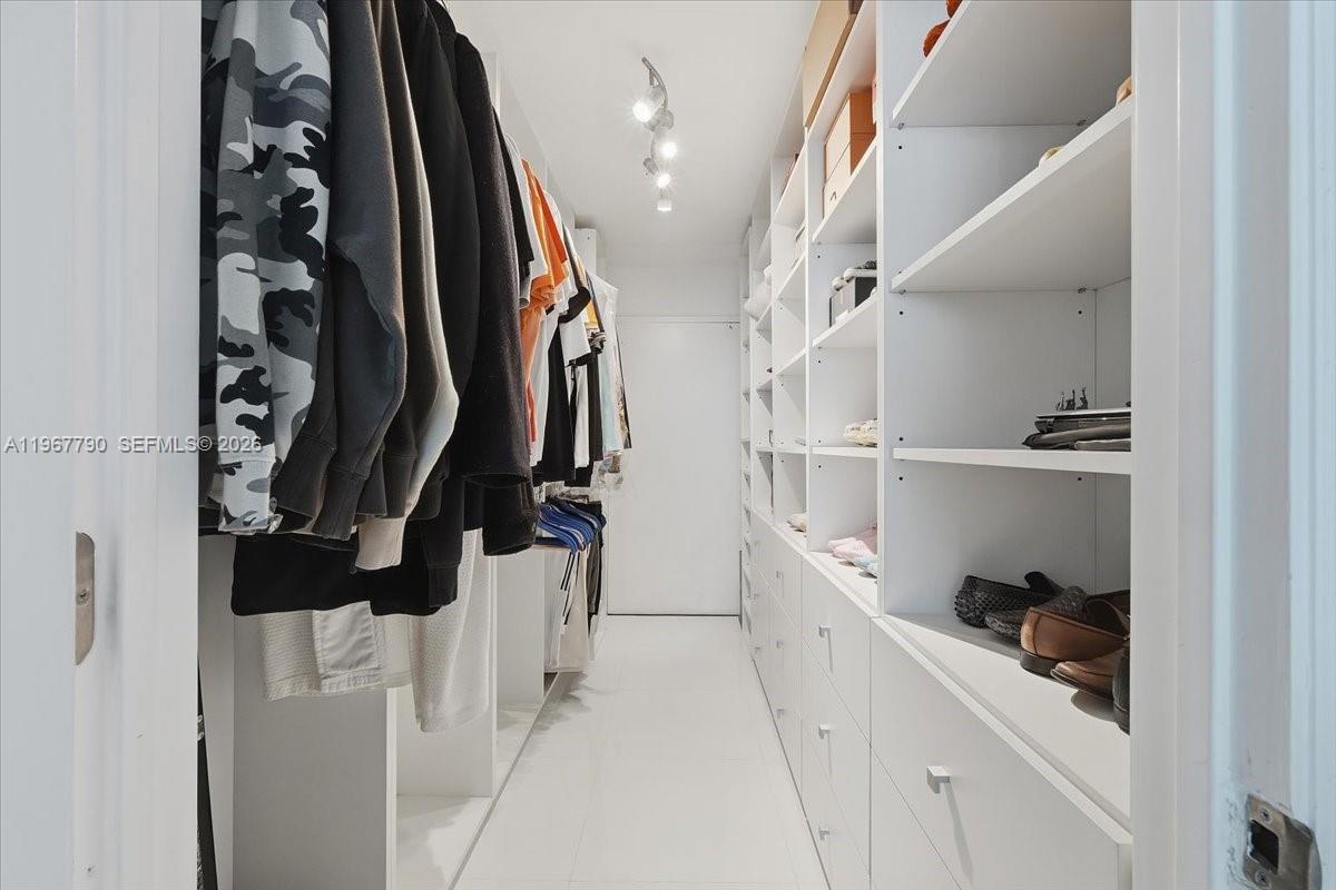 DEL PRADO MARINA - Residential