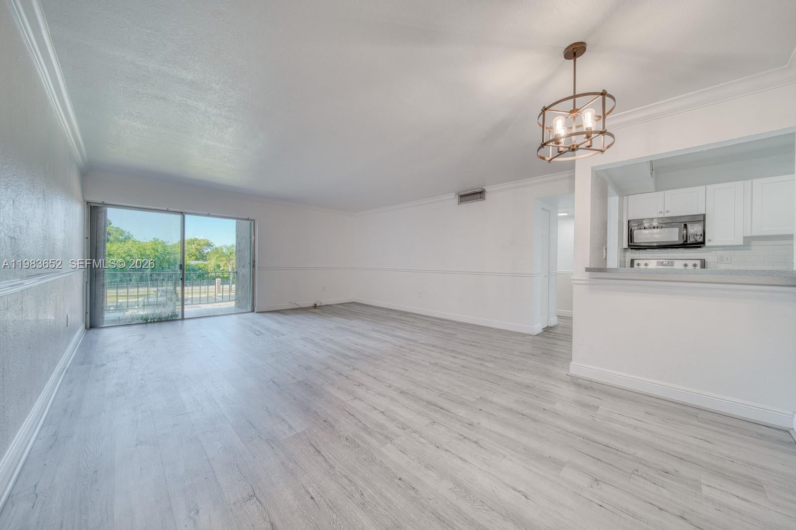 9459 SW 76th St R5