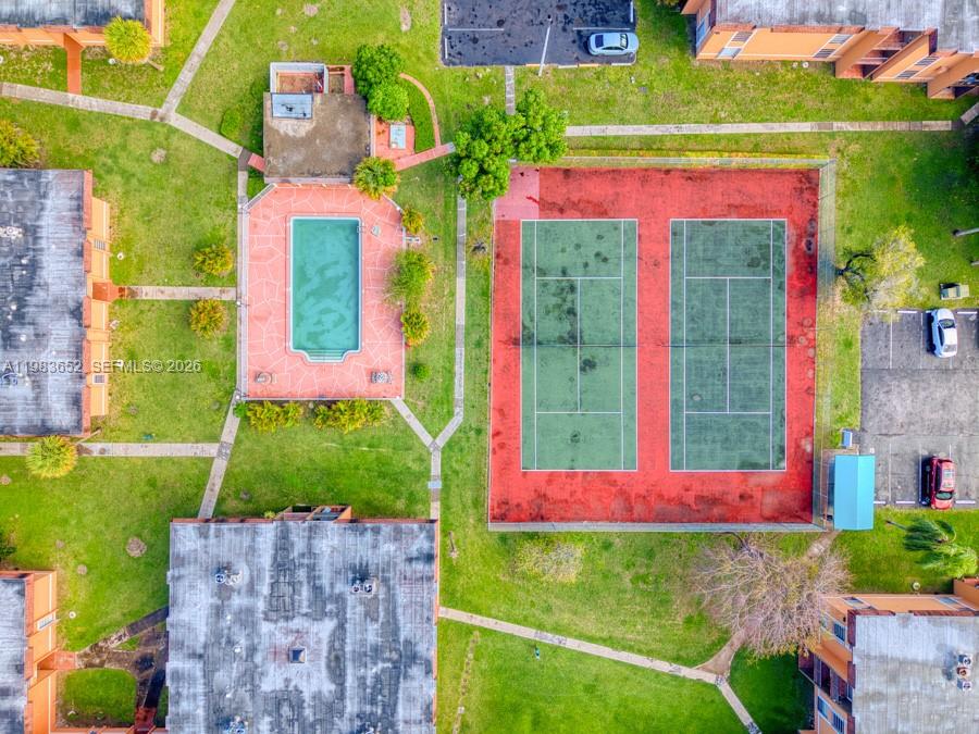 SUNSET PALMS EAST CONDO - Residential