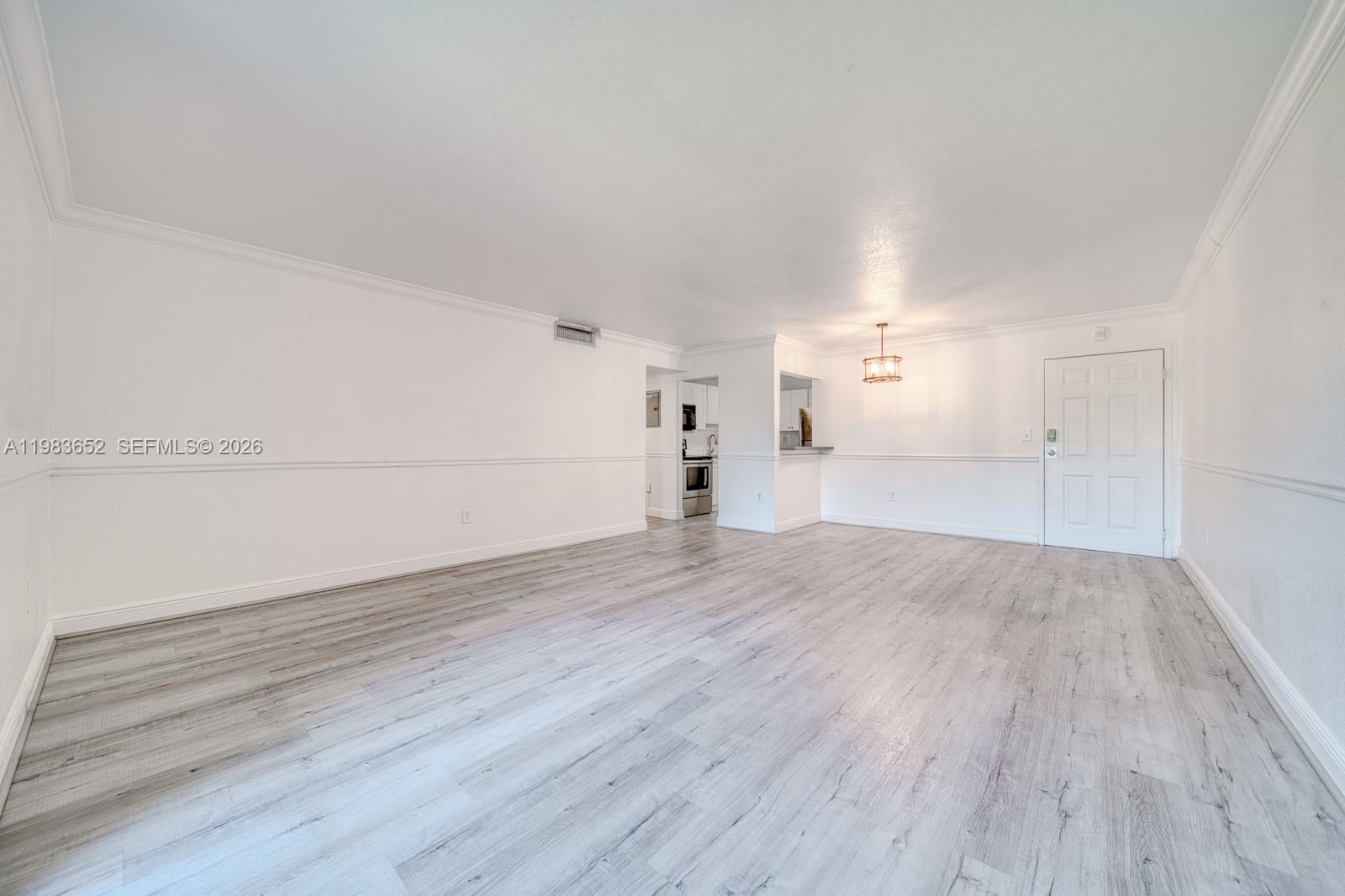 9459 SW 76th St R5, Miami FL 33173