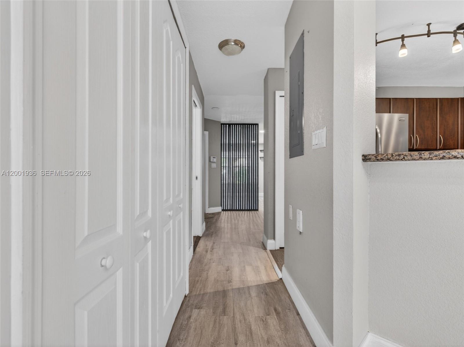 MELROSE POINT CONDO - Residential Lease