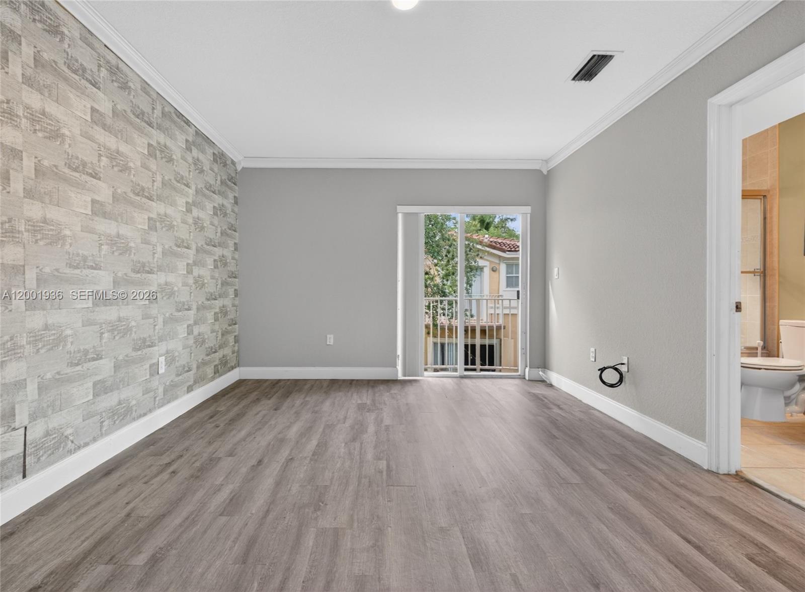 MELROSE POINT CONDO - Residential Lease