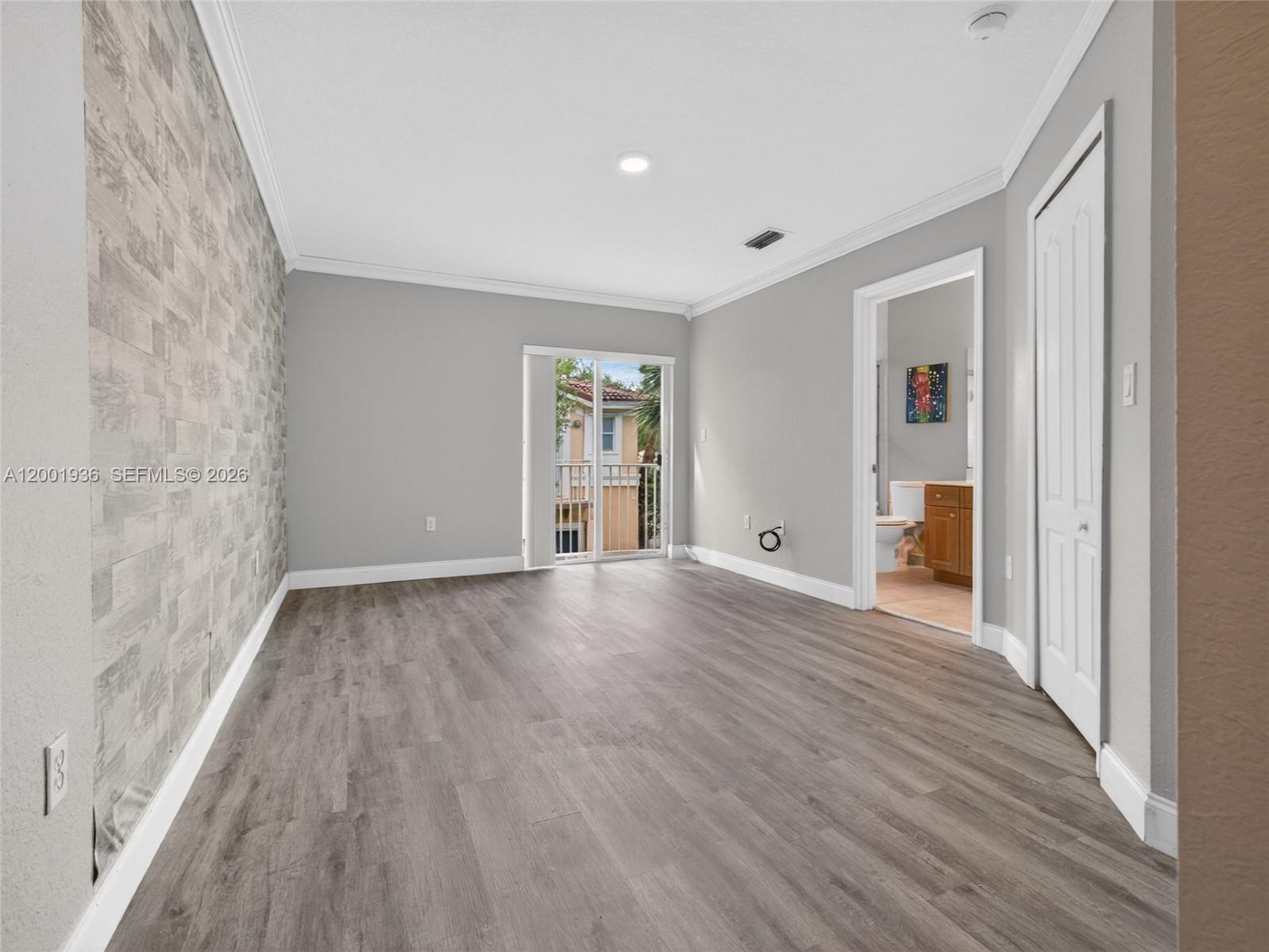 MELROSE POINT CONDO - Residential Lease