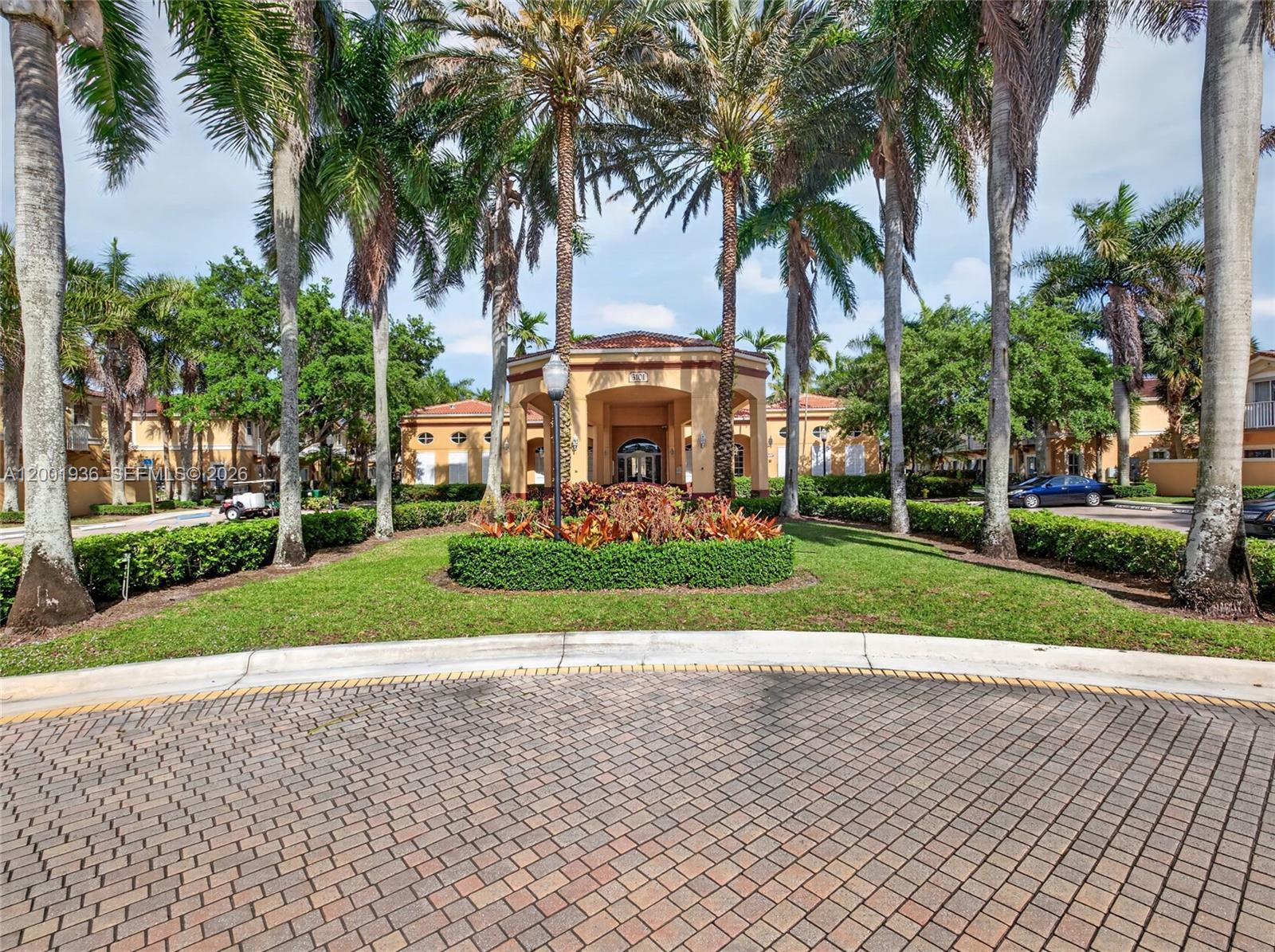 MELROSE POINT CONDO - Residential Lease