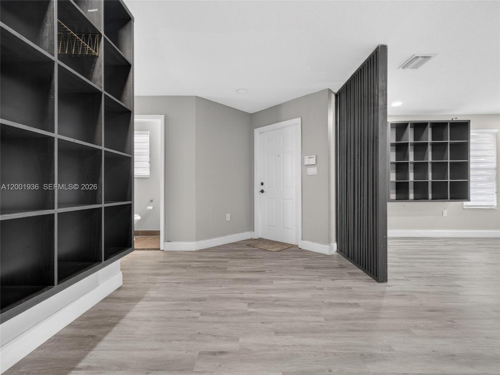 MELROSE POINT CONDO - Residential Lease