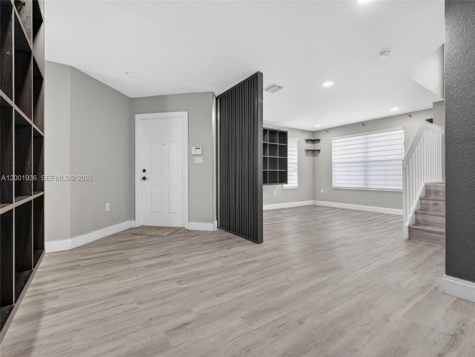 MELROSE POINT CONDO - Residential Lease