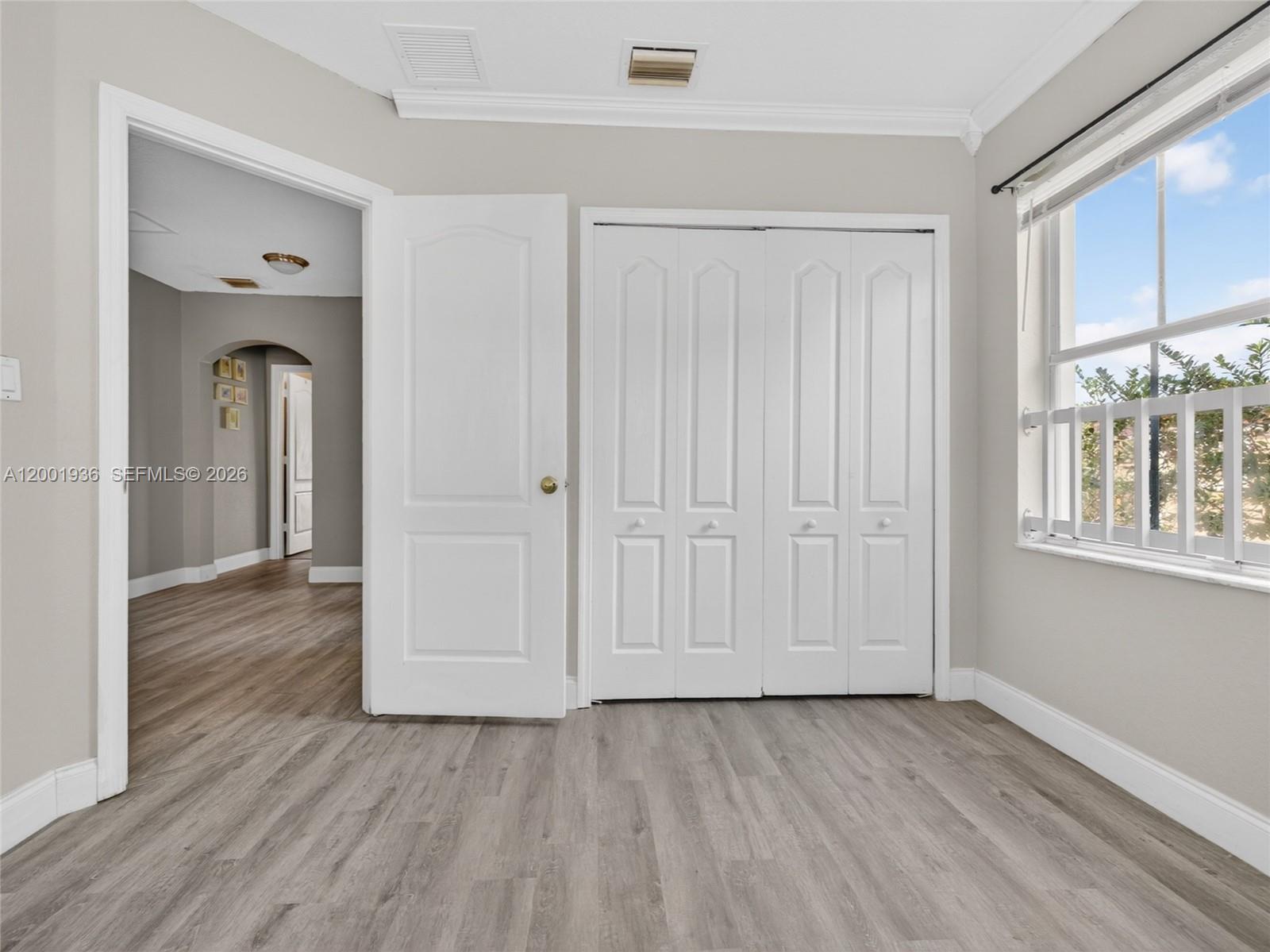 MELROSE POINT CONDO - Residential Lease