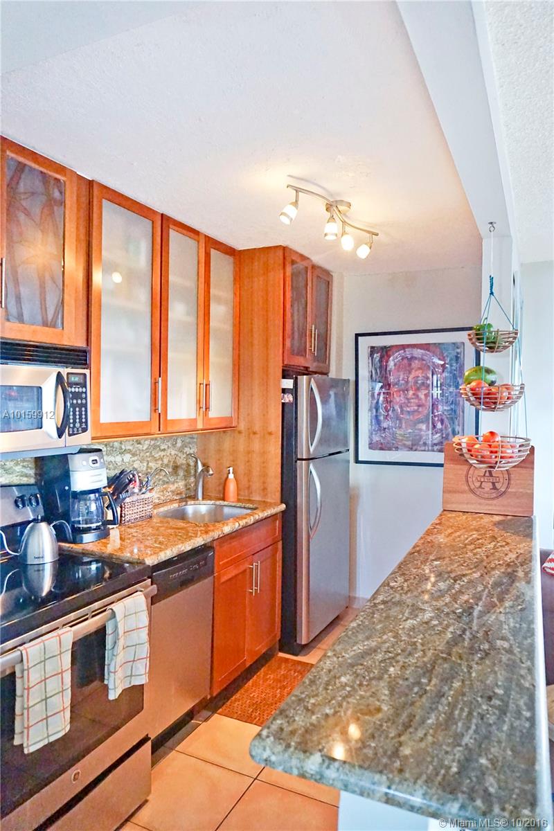 Bayshore Yacht Tennis - Residential Lease