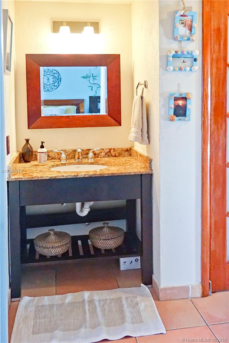 Bayshore Yacht Tennis - Residential Lease