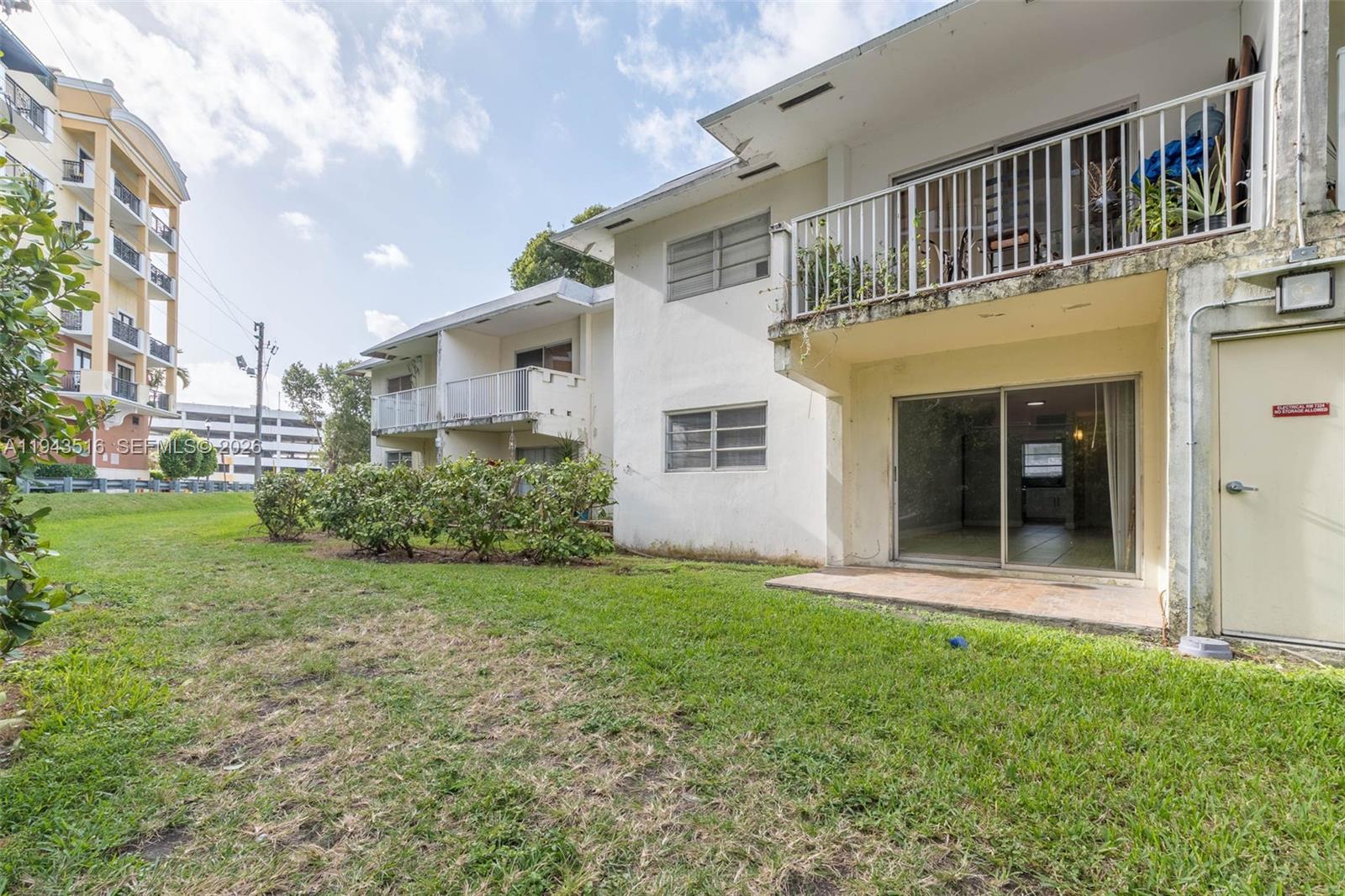 VILLAGE AT DADELAND CONDO - Residential Lease