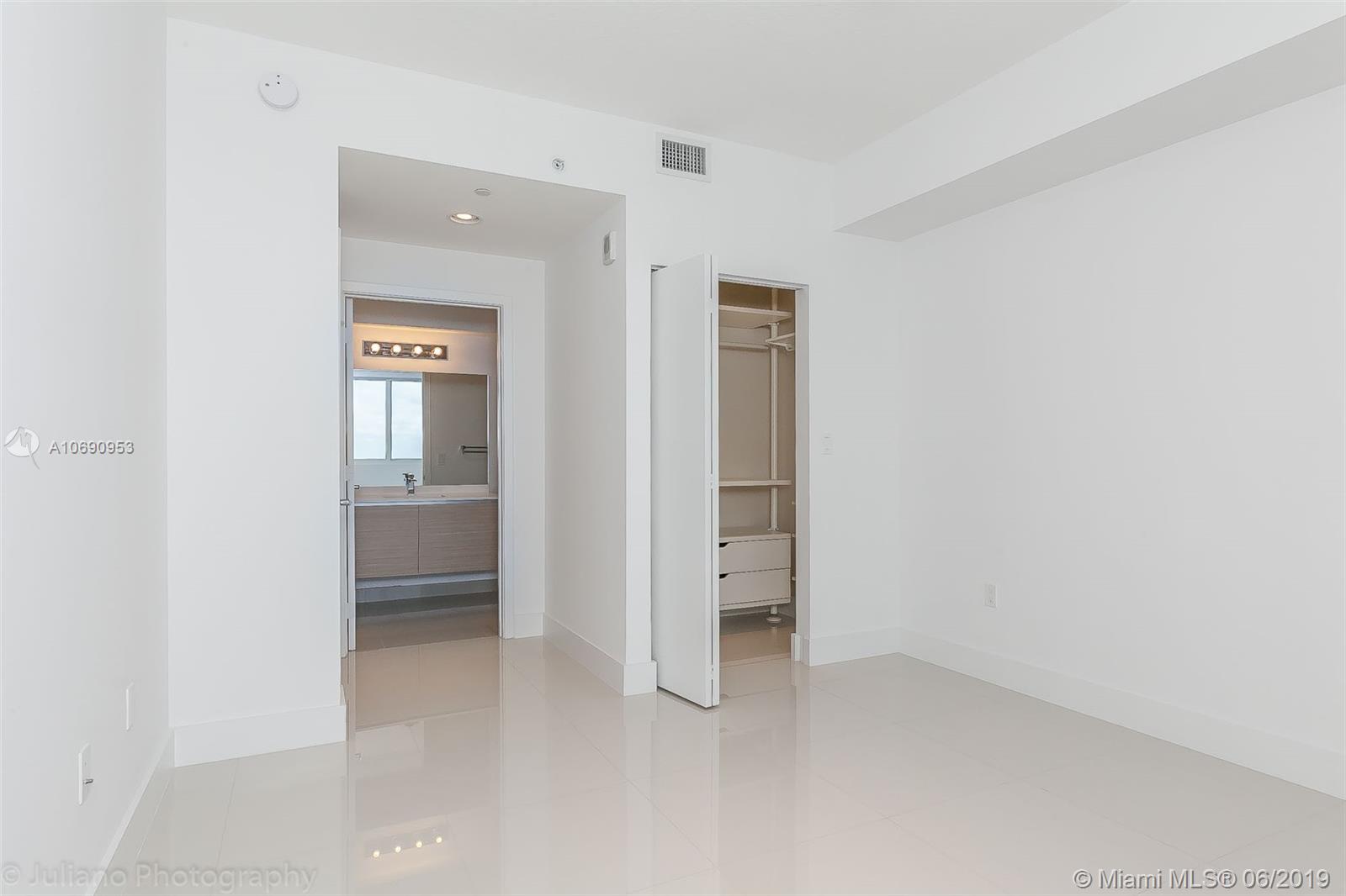 BAY HOUSE MIAMI CONDO - Residential