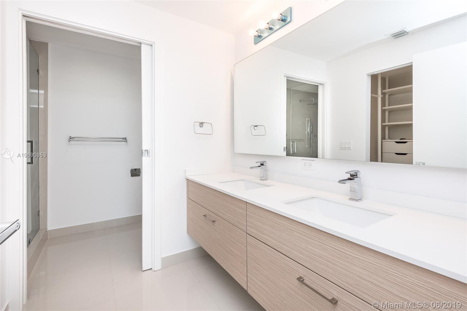 BAY HOUSE MIAMI CONDO - Residential