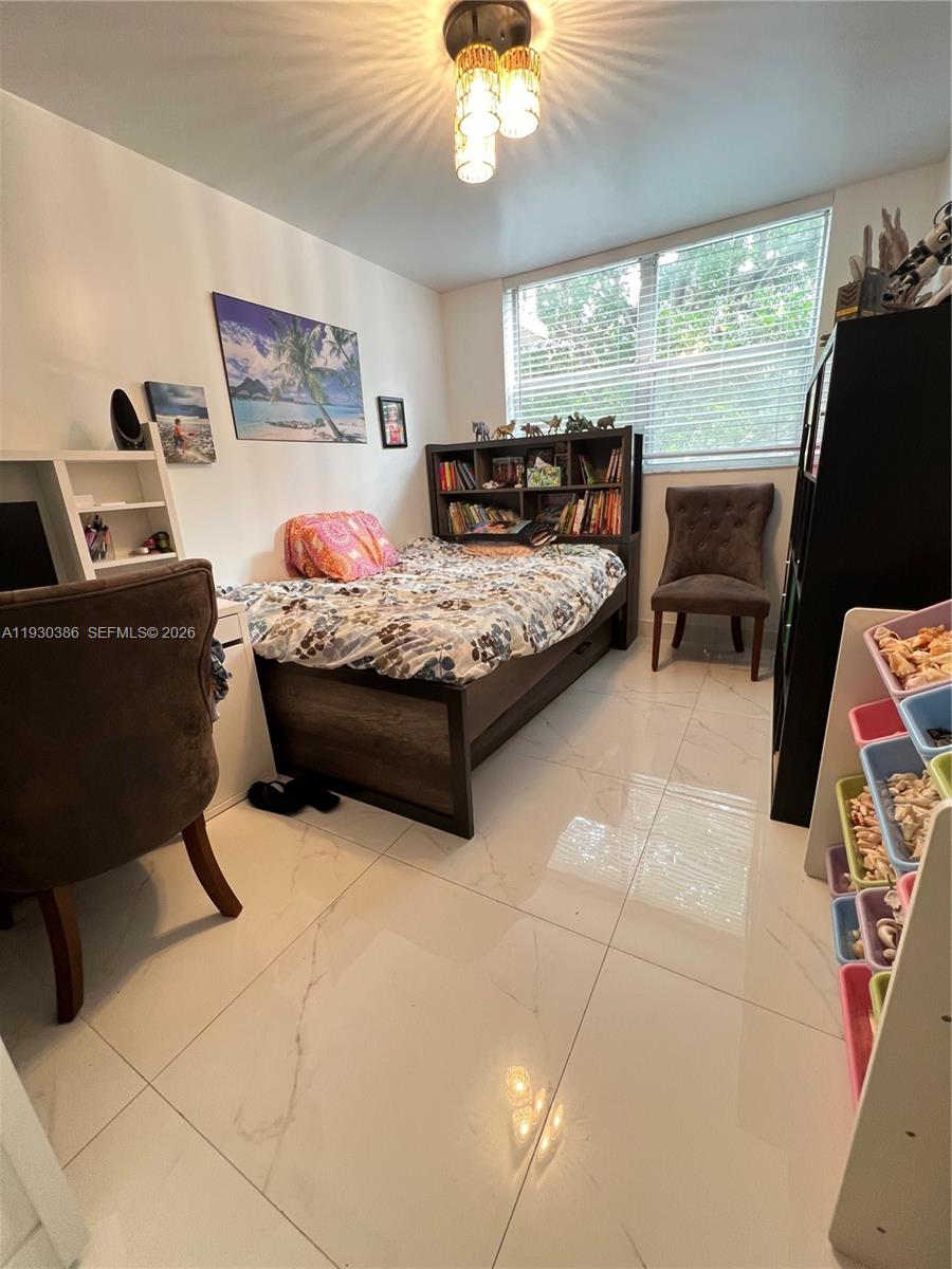 BAYVIEW PALMS CONDO - Residential