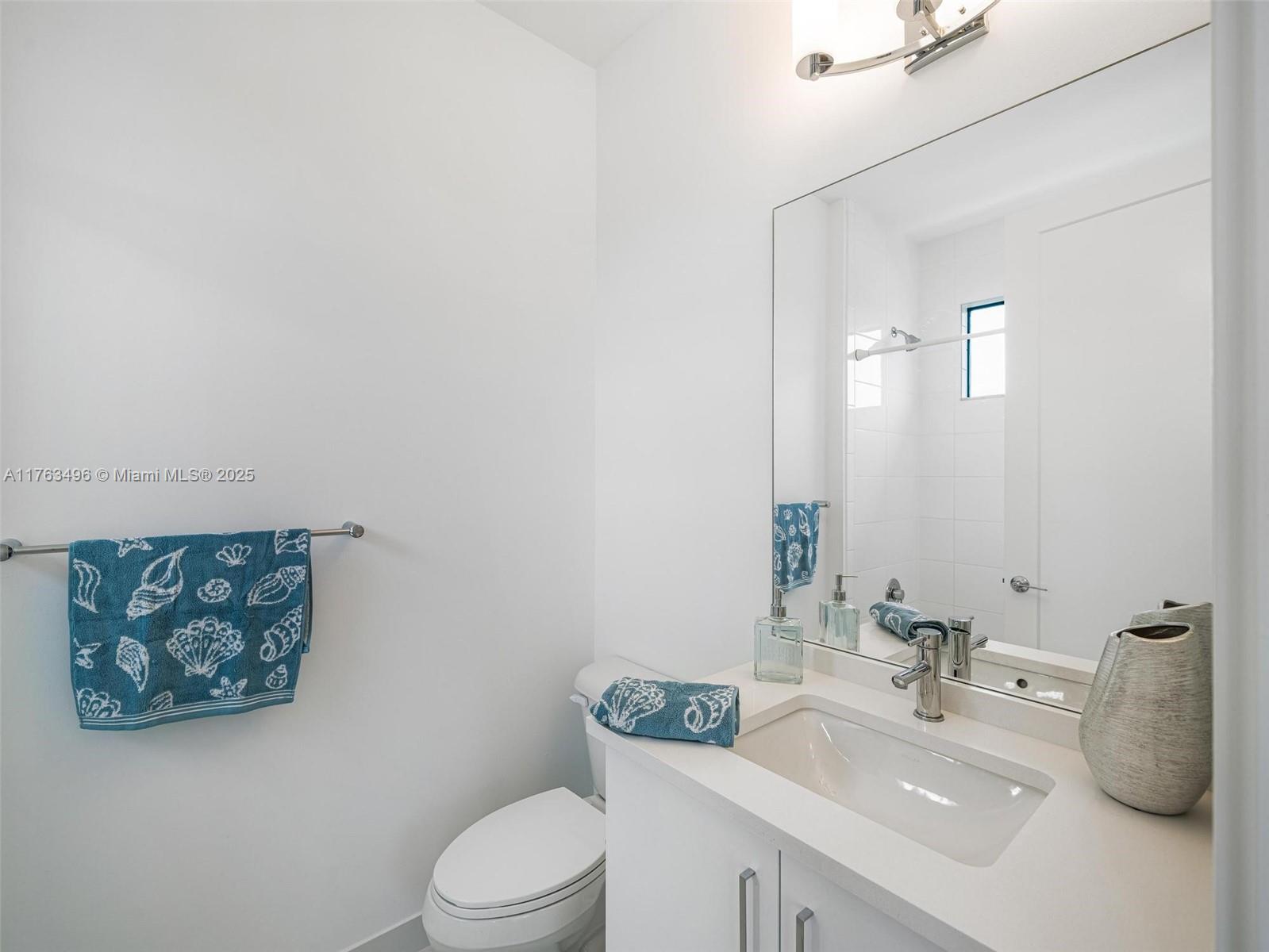 LOTUS PALM - Residential Lease