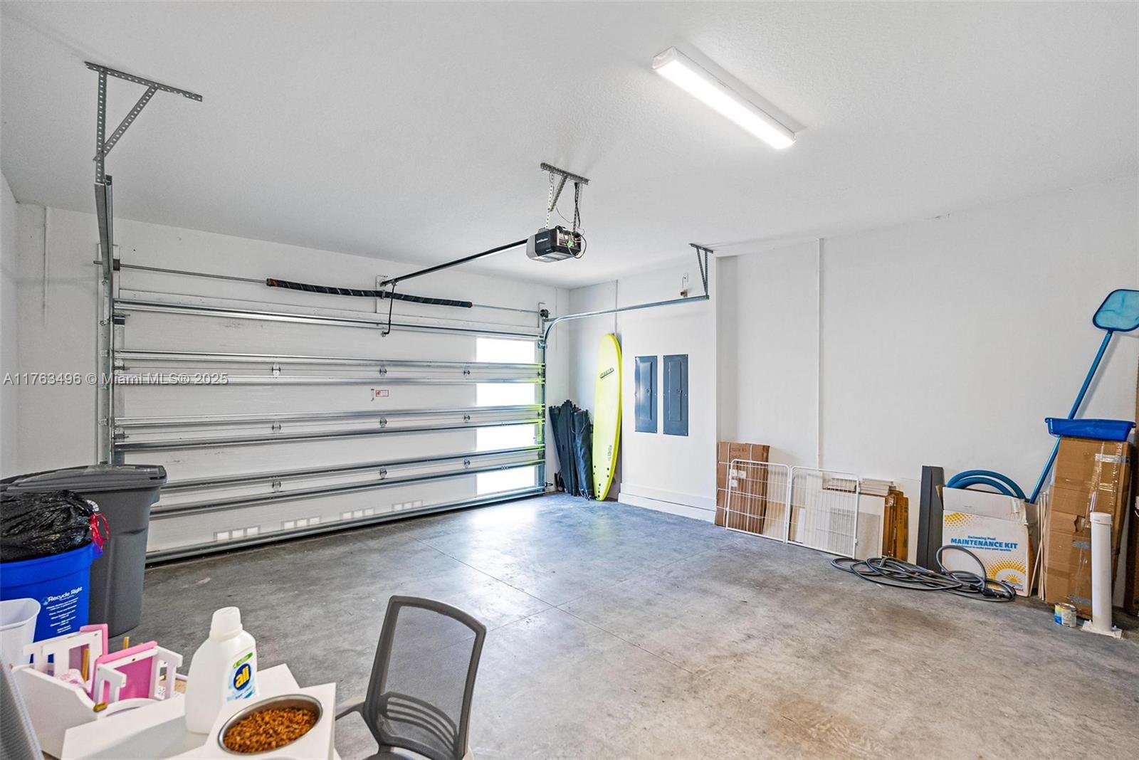 LOTUS PALM - Residential Lease