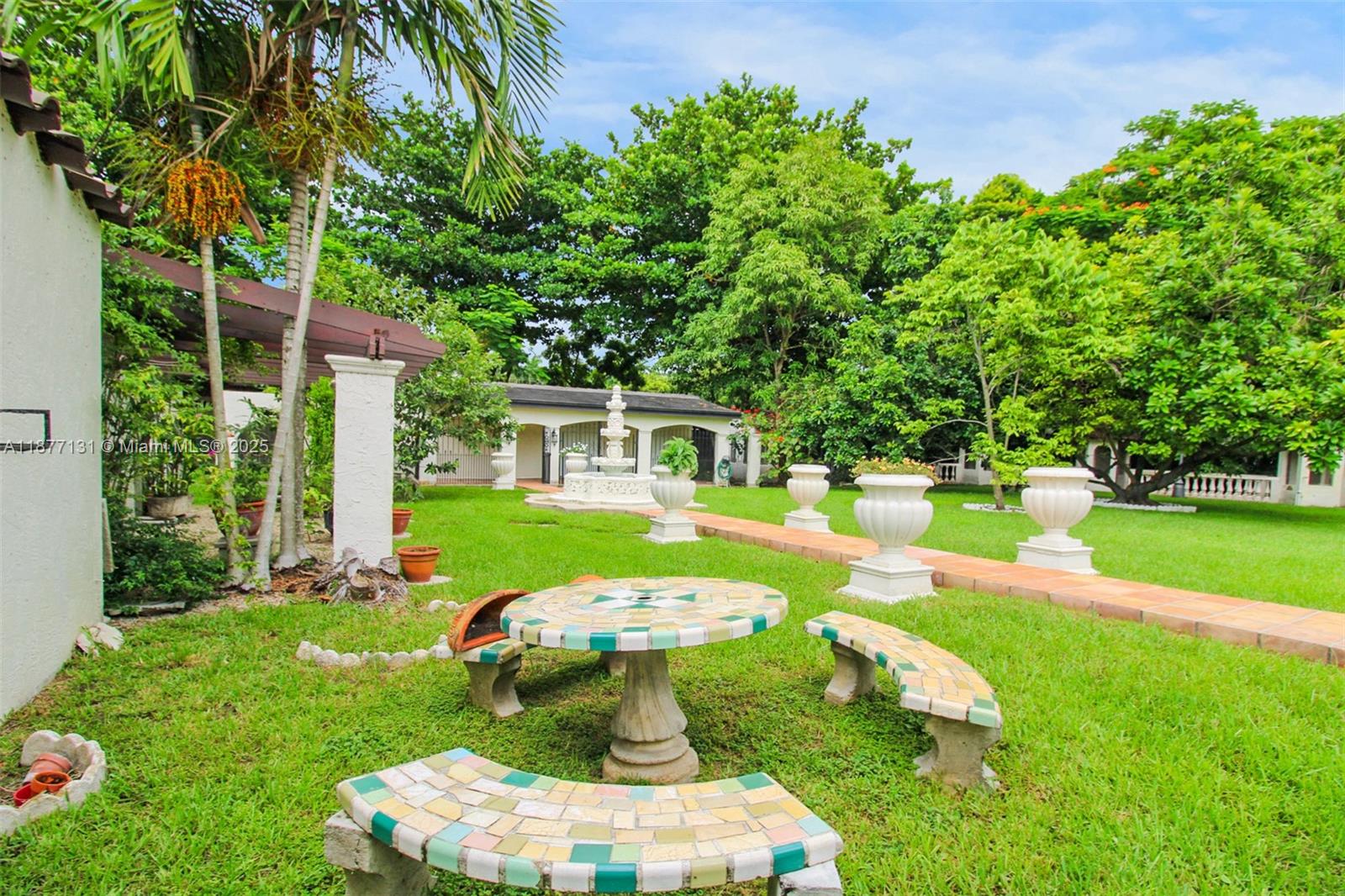 BIRD ROAD FARMSITES - Residential