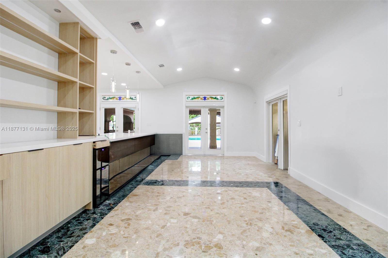 BIRD ROAD FARMSITES - Residential