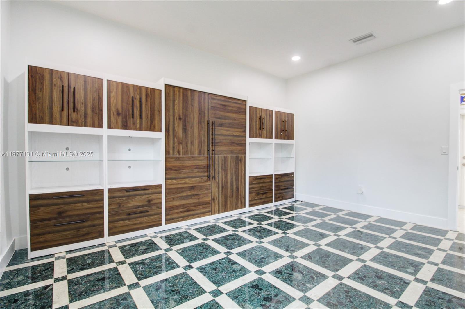 BIRD ROAD FARMSITES - Residential