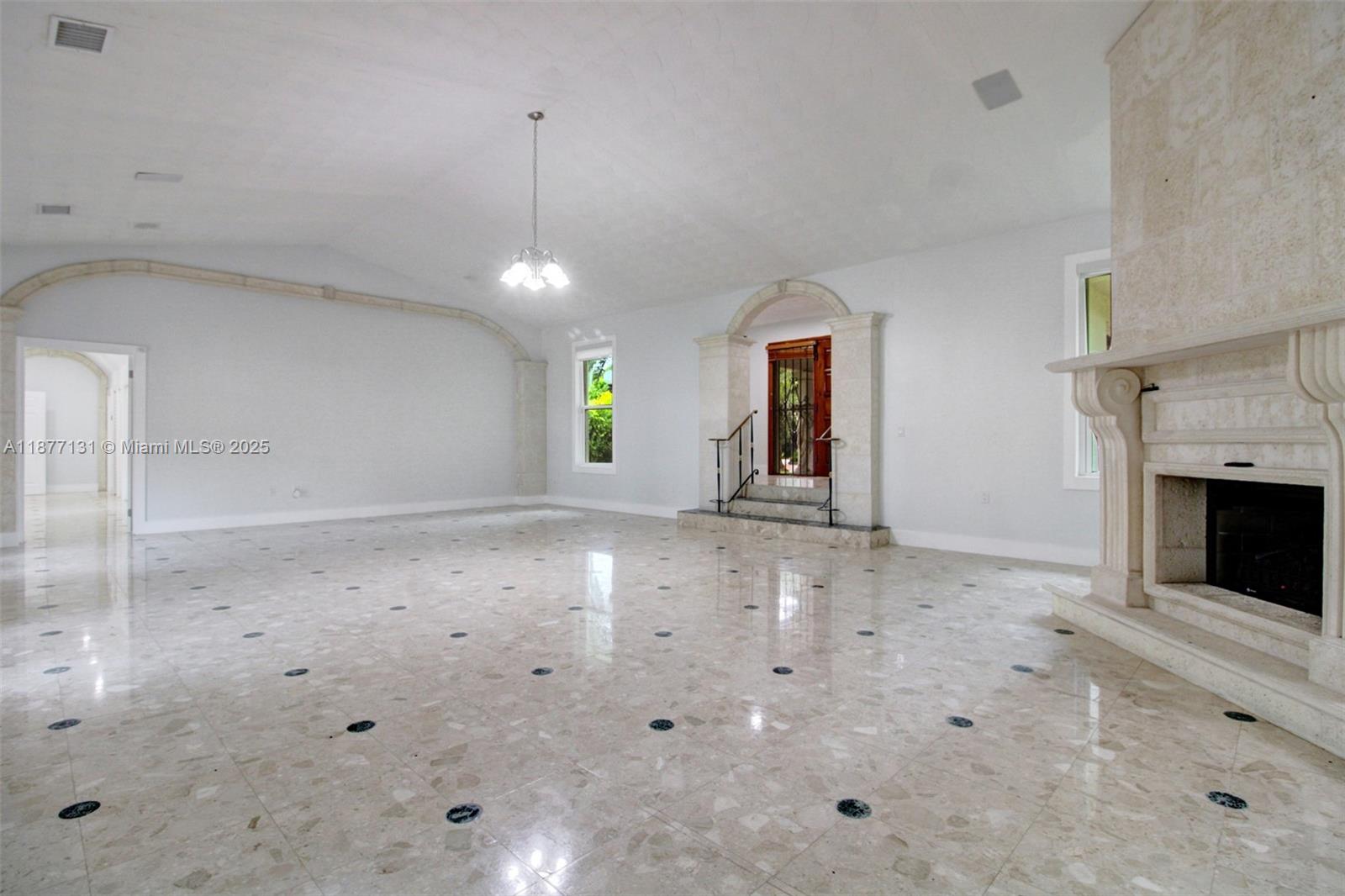 BIRD ROAD FARMSITES - Residential