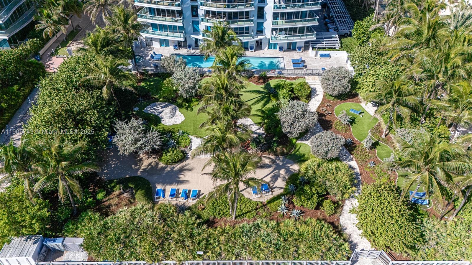 AZURE CONDO - Residential