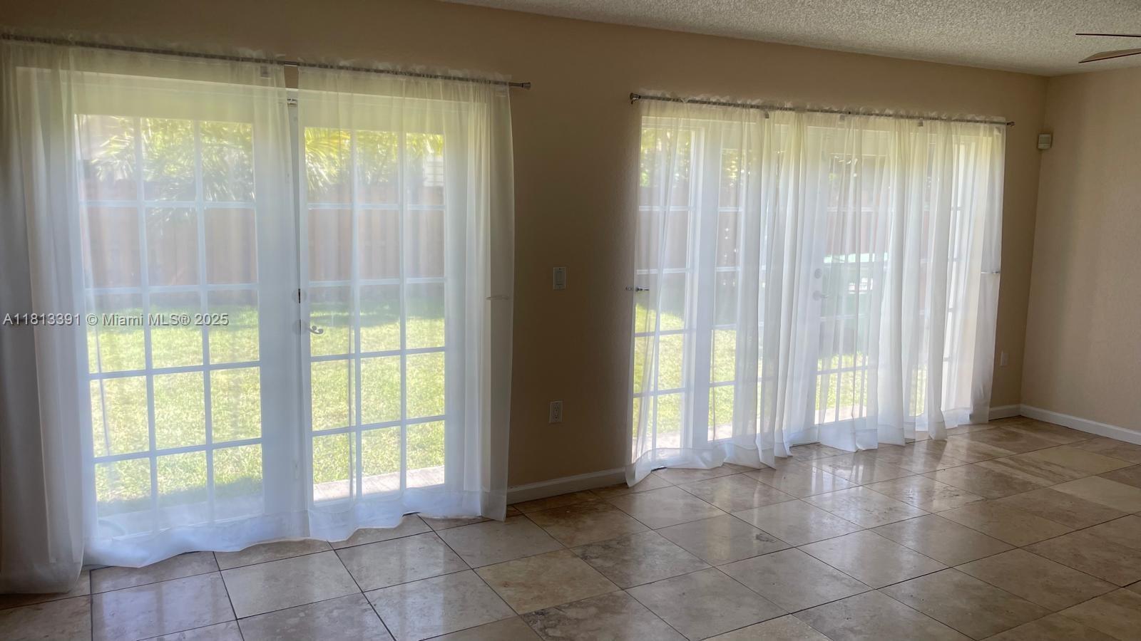 LAKES BY THE BAY SEC 10 - Residential Lease