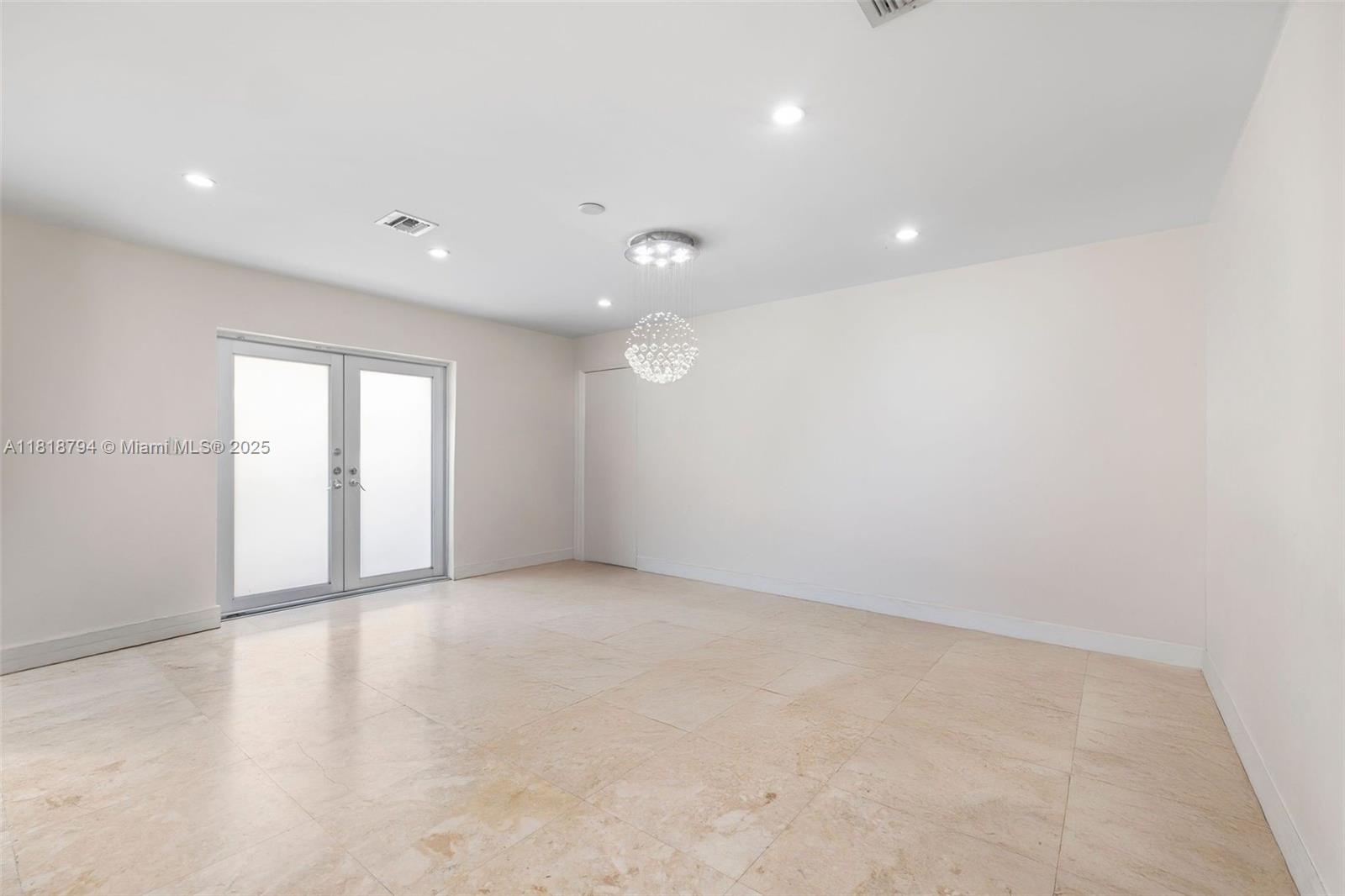 1601 Bay Rd 4, Miami Beach, Miami-Dade County, Florida - 3 Bedrooms  
2 Bathrooms - 