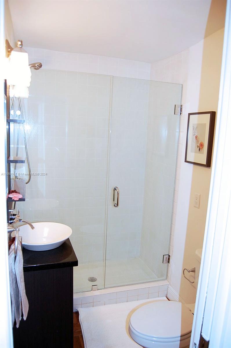 VENETIAN MANOR CONDO - Residential