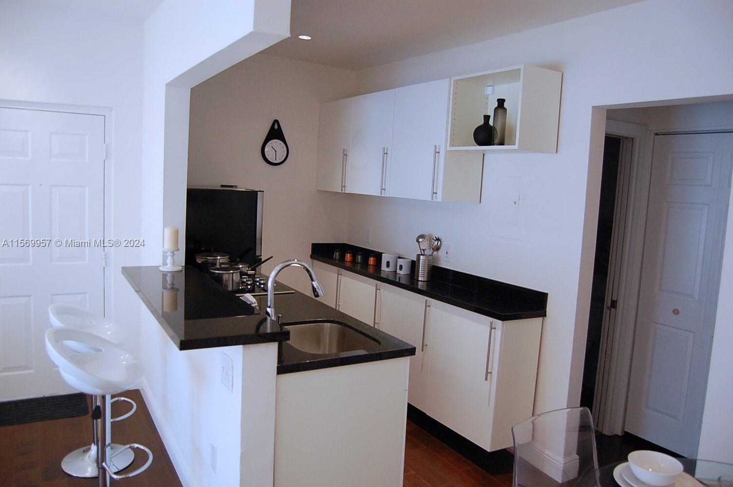VENETIAN MANOR CONDO - Residential