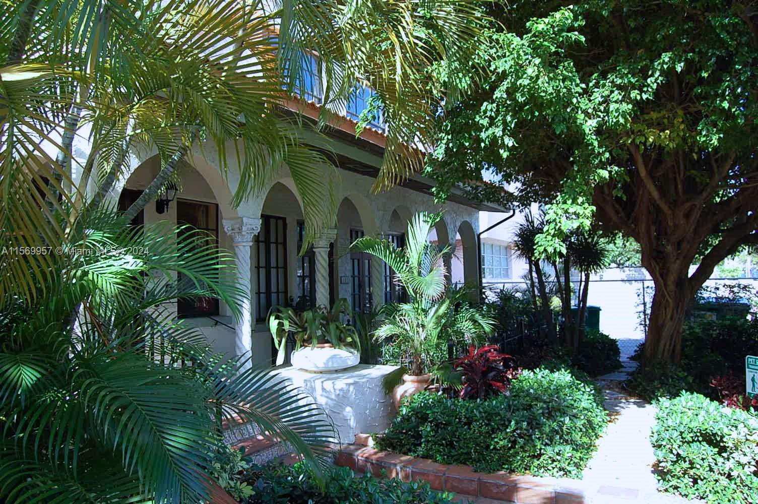 VENETIAN MANOR CONDO - Residential