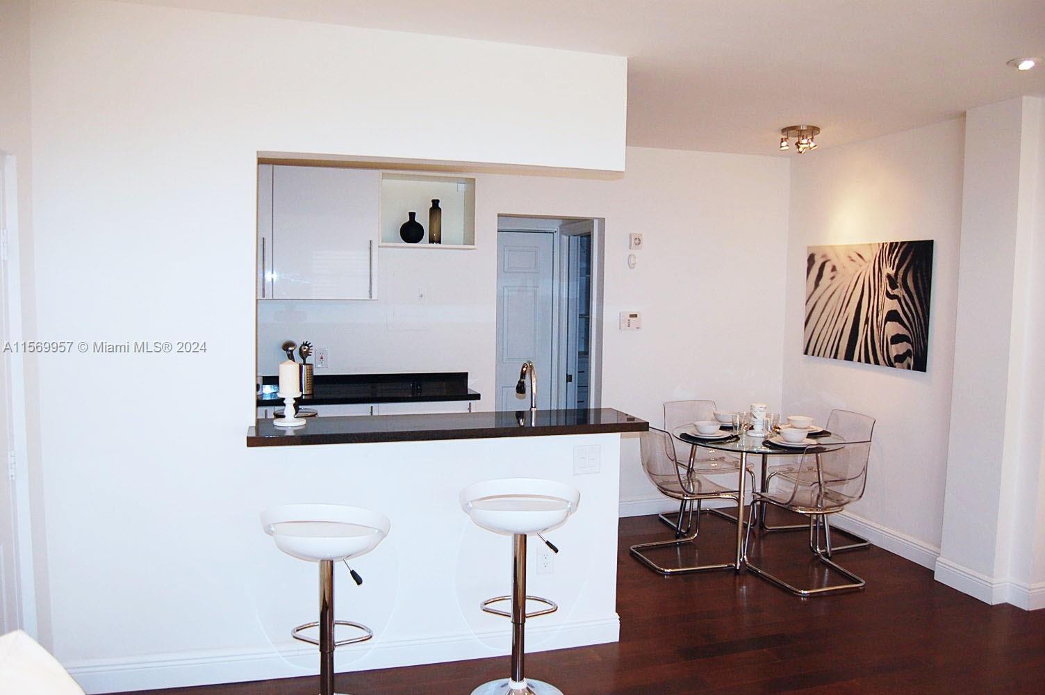 VENETIAN MANOR CONDO - Residential