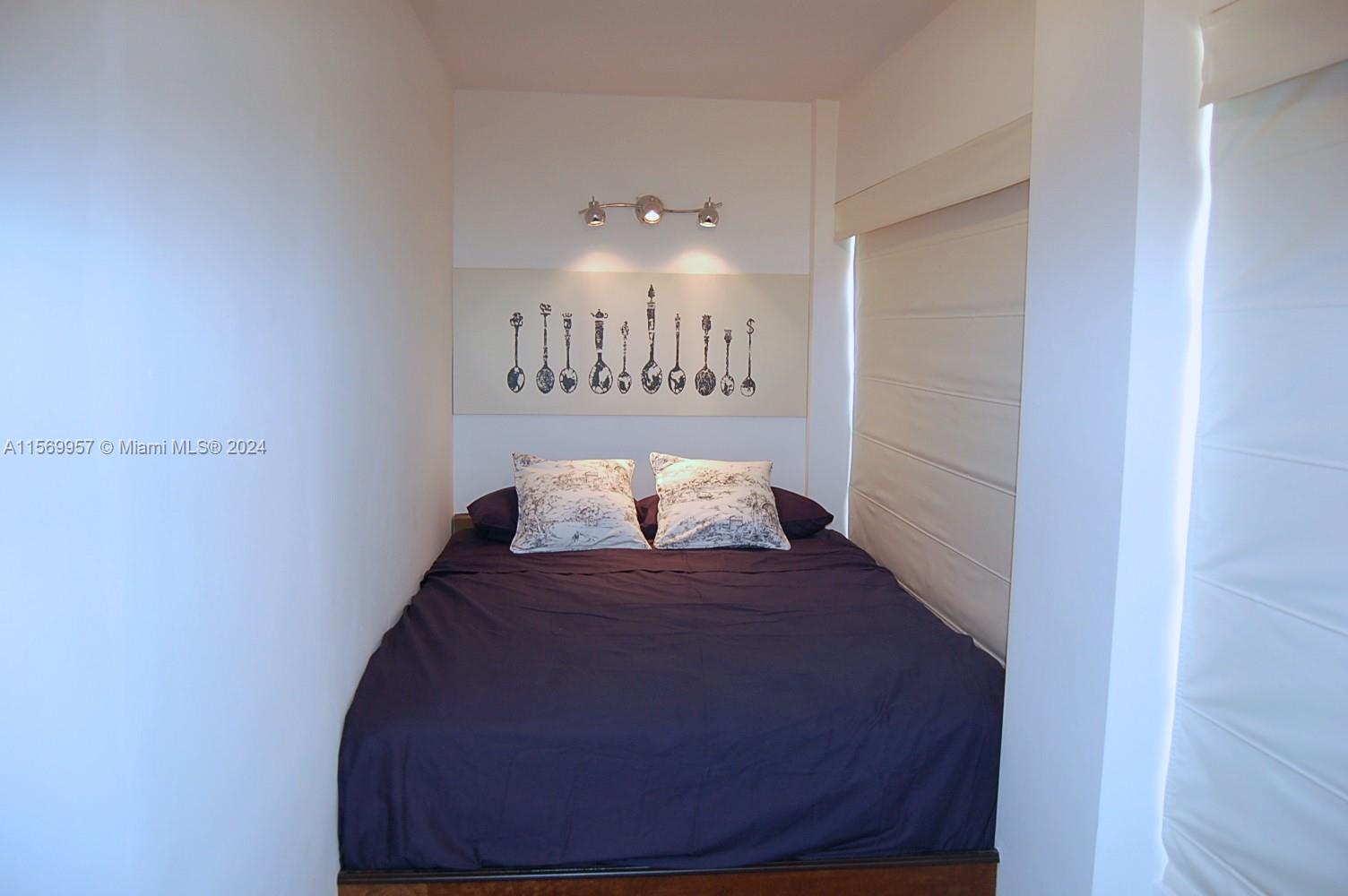 VENETIAN MANOR CONDO - Residential