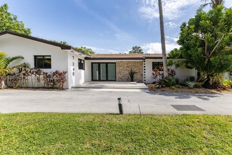 Photo of 7340 SW 120th St, Pinecrest, FL 33156 (MLS # A12068013)
