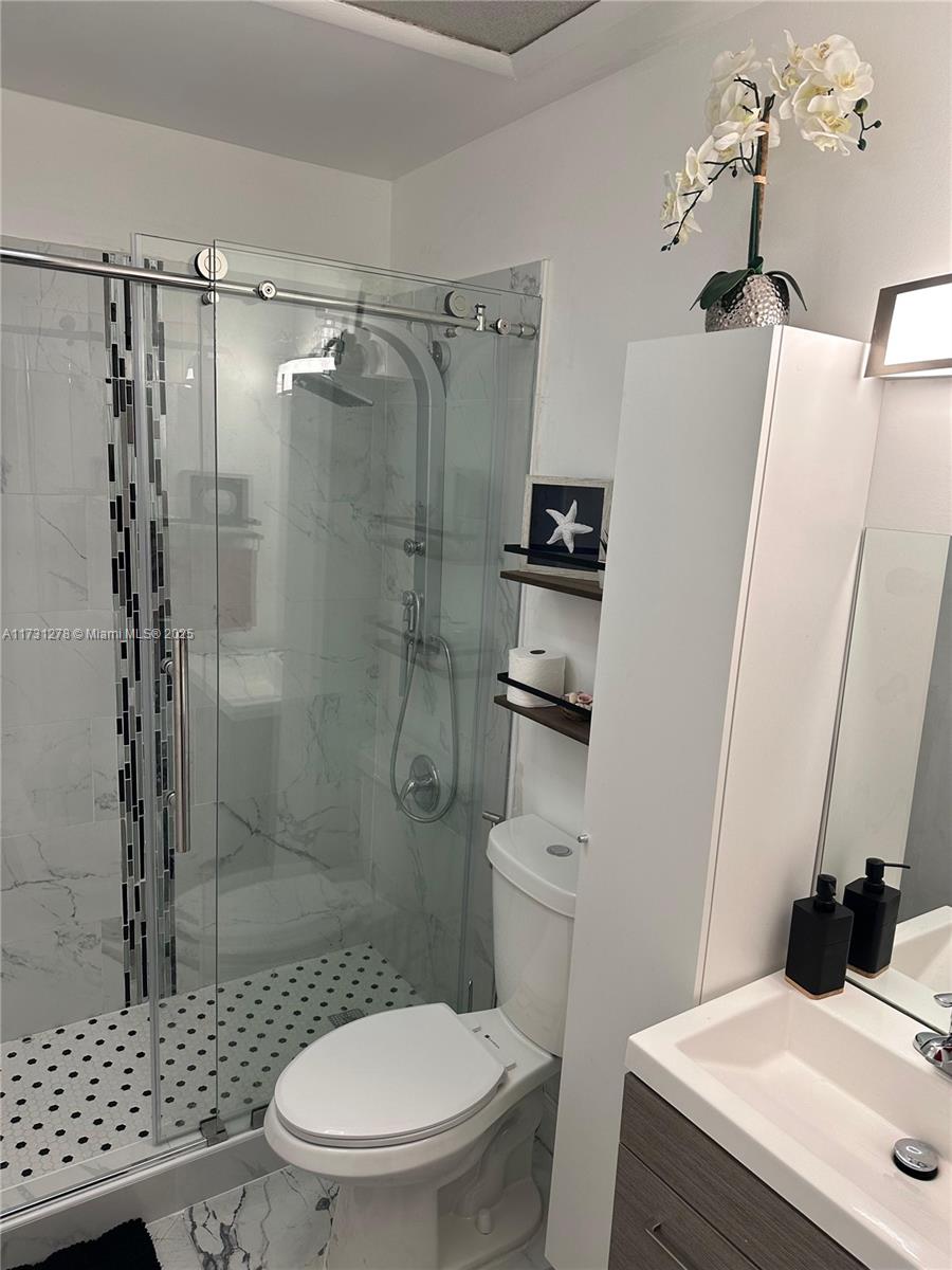 SKY LAKE GARDENS NO 3 CON - Residential