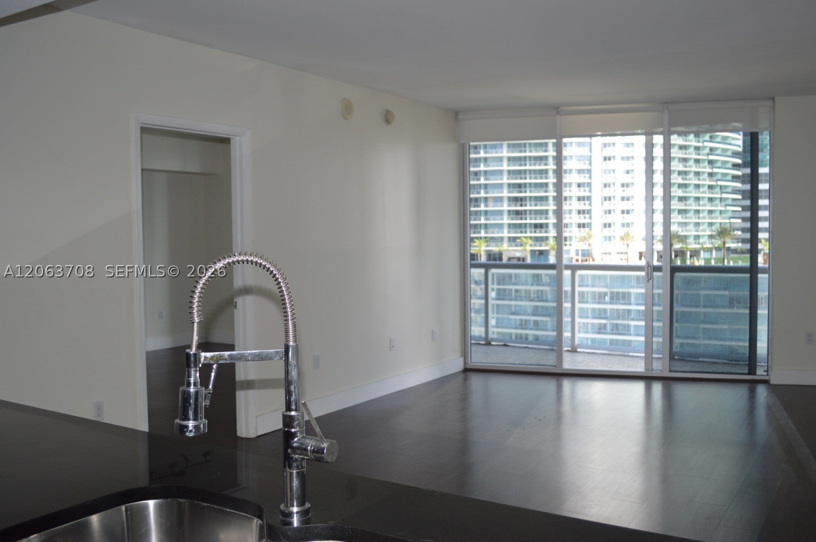 475 Brickell Ave 1814