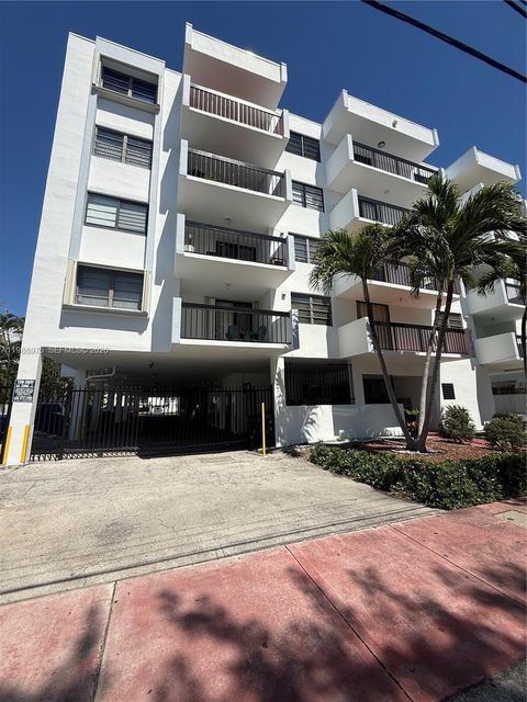 Photo of 6937 Bay Dr, Miami Beach, FL 33141 (MLS # A11988975)